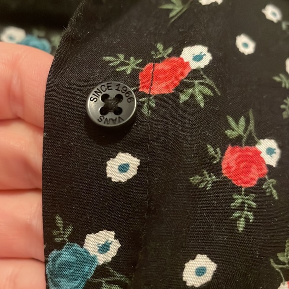 Vans Collared Button Up Floral Top 🌹 - Picture 3 of 6